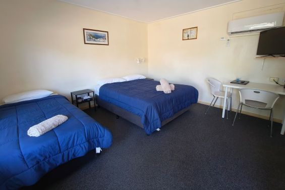 Economic Twin - queen-side bed and single bed